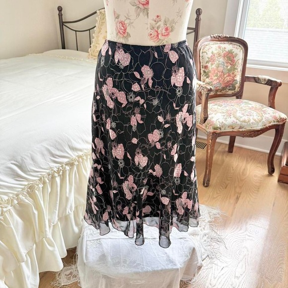 black floral midi skirt  Y2K black floral midi skirt Jkla size xl f - Picture 2 of 5